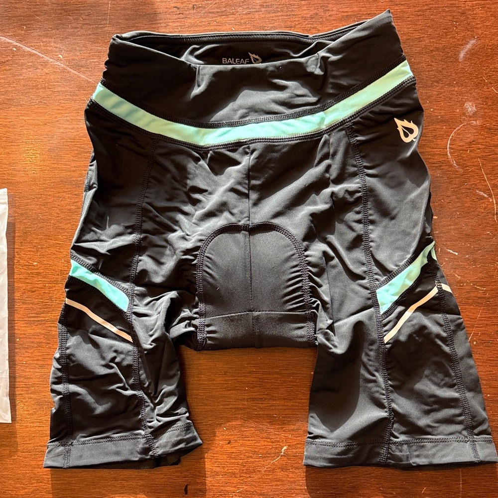 NWT Women's Baleaf Black Cycling Shorts with Mint Trim - Small